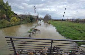 Општина Охрид со апел до граѓаните: “воздржете се од движење низ ризични подрачја каде што има зголемено ниво на водата!„