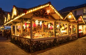 Петок хумнанитарен новогодишен базар во дворот на СОСУ “Св. Кирил и Методиј”